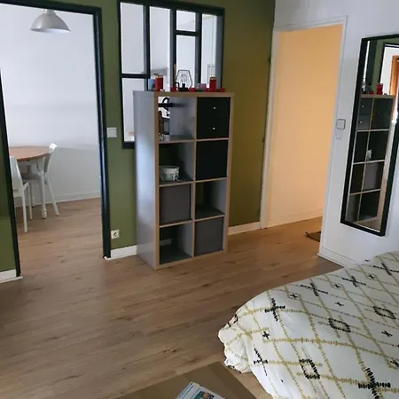 Proche Chu Campus Commerces Пуатье