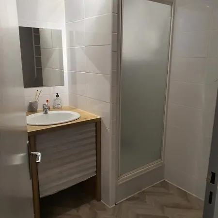 Proche Chu Campus Commerces