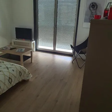 Proche Chu Campus Commerces Пуатье